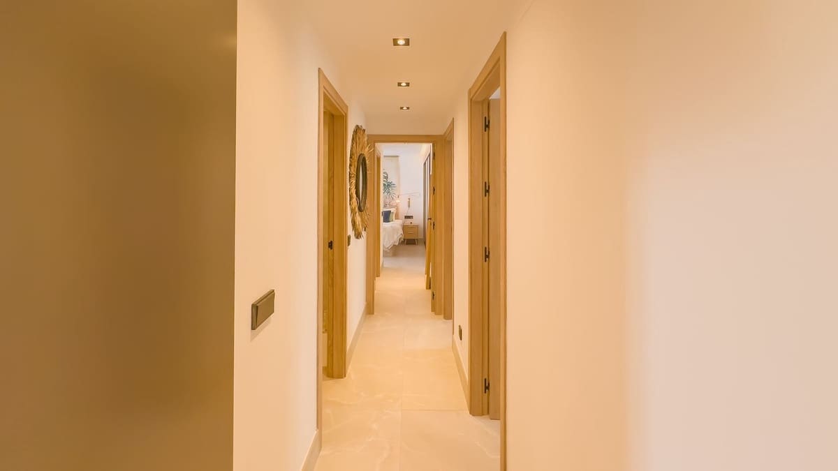 3 quarto Penthouse para venda em Istan com piscina garagem - 1 150 000 € (Ref: 9539687)