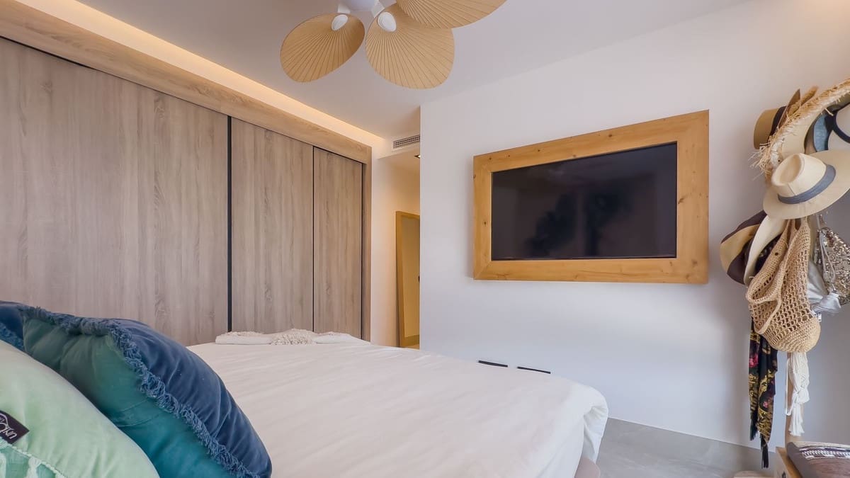 3 quarto Penthouse para venda em Istan com piscina garagem - 1 150 000 € (Ref: 9539687)