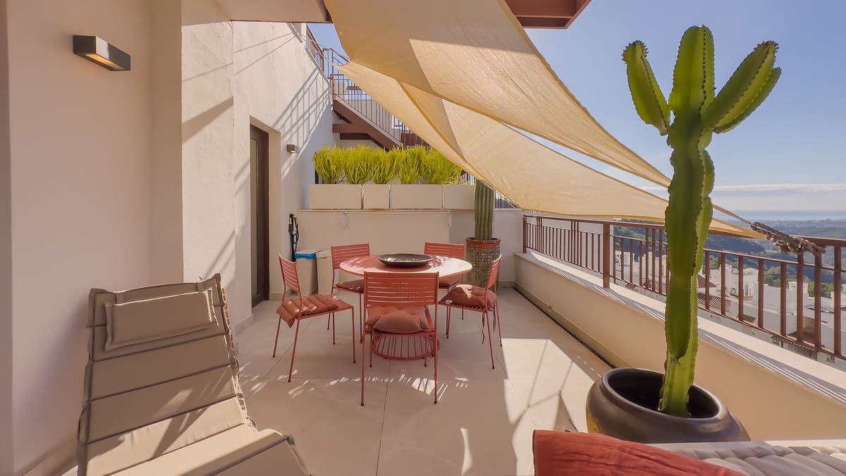 3 quarto Penthouse para venda em Istan com piscina garagem - 1 150 000 € (Ref: 9539687)