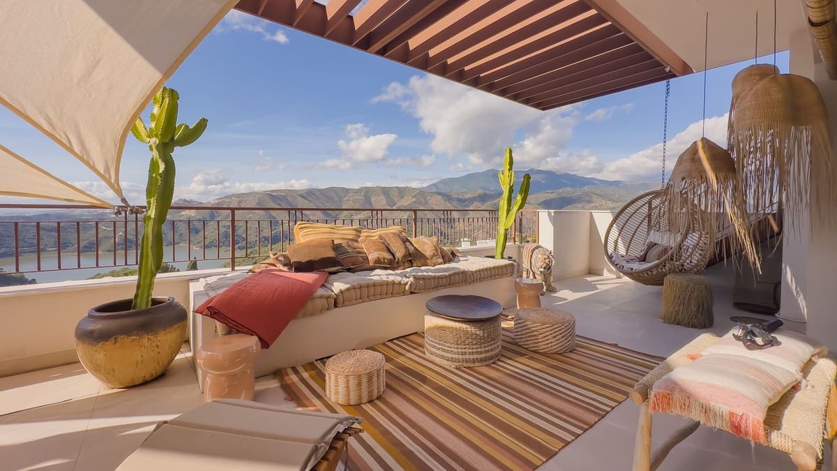 3 quarto Penthouse para venda em Istan com piscina garagem - 1 150 000 € (Ref: 9539687)