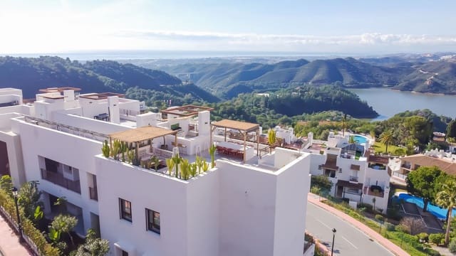 3 quarto Penthouse para venda em Istán com piscina garagem - 1 150 000 € (Ref: 9539687)