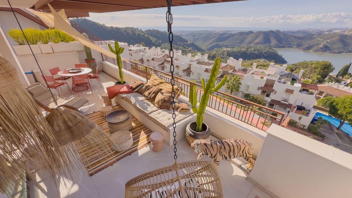 3 quarto Penthouse para venda em Istan com piscina garagem - 1 150 000 € (Ref: 9539687)