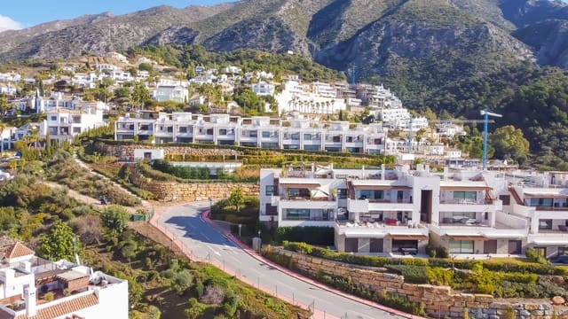 Ático de 3 habitaciones en Istán en venta con piscina garaje - 1.150.000 € (Ref: 9539687)