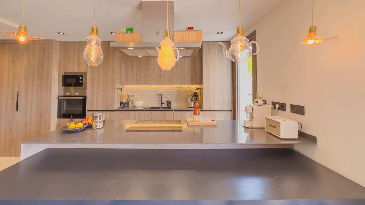 3 Zimmer Penthouse zu verkaufen in Istan mit Pool Garage - 1.150.000 € (Ref: 9539687)