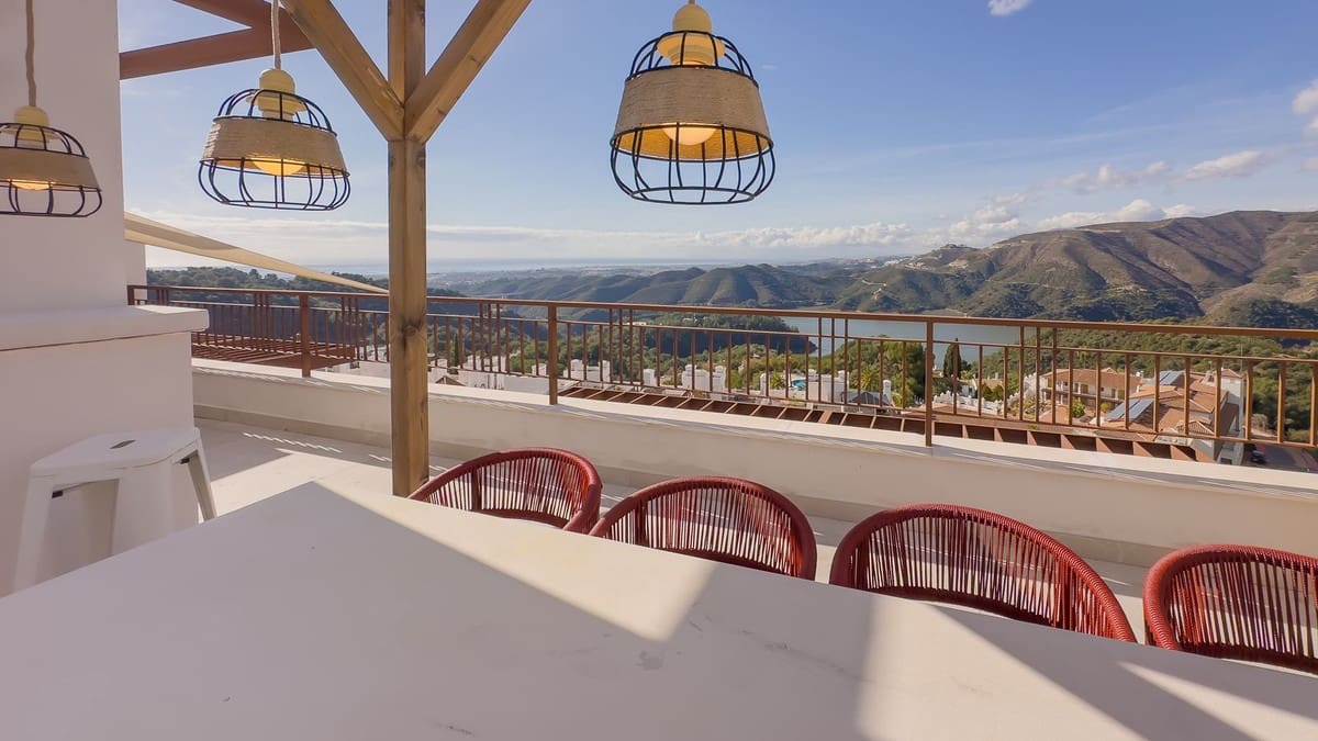 3 quarto Penthouse para venda em Istan com piscina garagem - 1 150 000 € (Ref: 9539687)