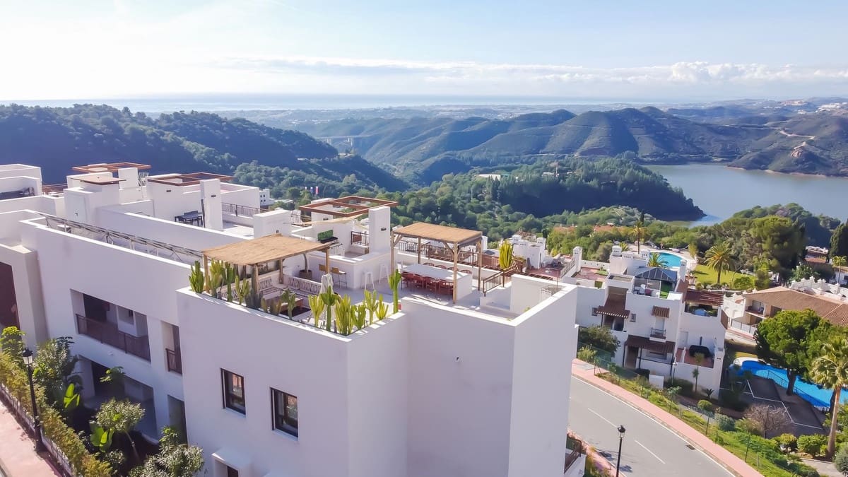 3 quarto Penthouse para venda em Istan com piscina garagem - 1 150 000 € (Ref: 9539687)