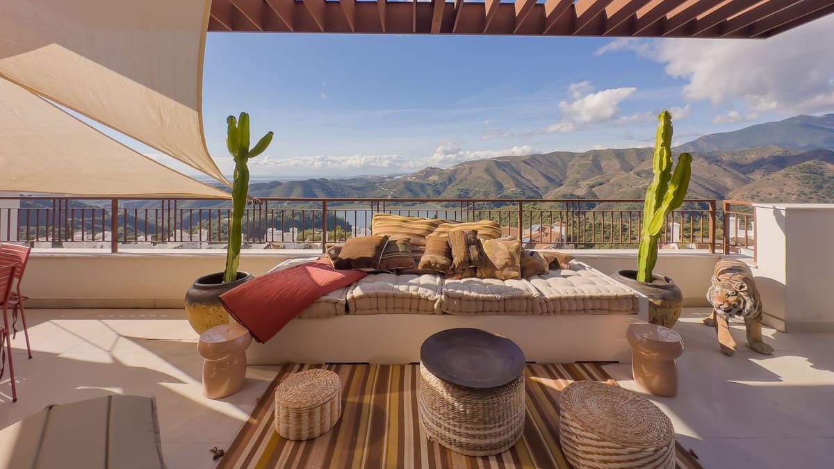 3 quarto Penthouse para venda em Istan com piscina garagem - 1 150 000 € (Ref: 9539687)