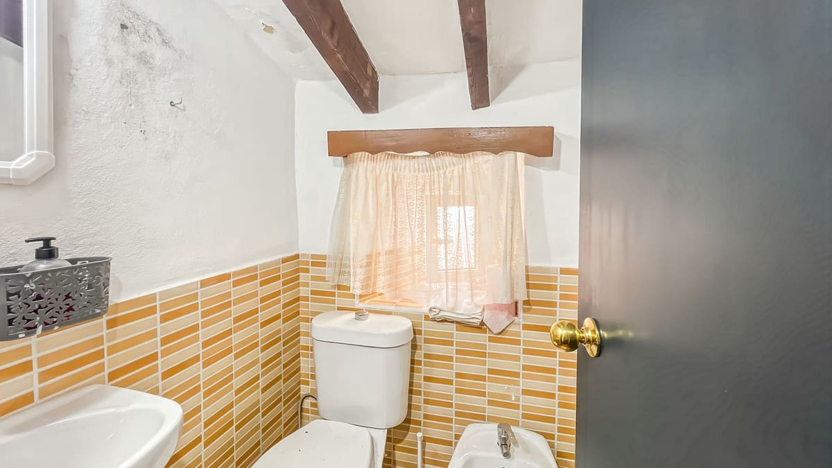 3 soverom Hus til salgs i Comares - € 85 000 (Ref: 9592111)