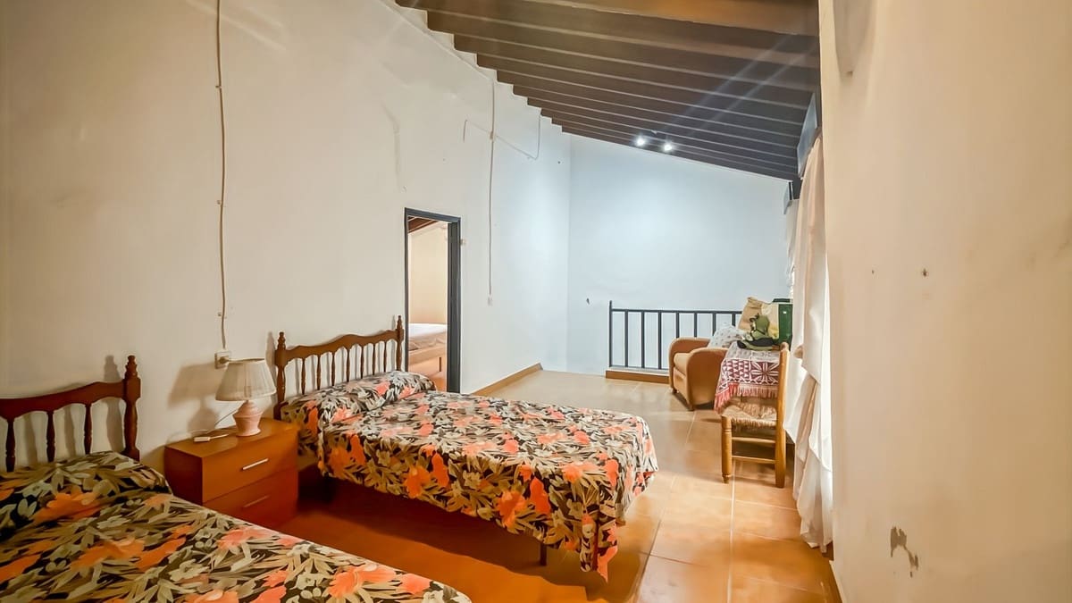 3 soverom Hus til salgs i Comares - € 85 000 (Ref: 9592111)