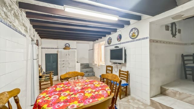 3 bedroom Townhouse for sale in Comares - € 85,000 (Ref: 9592111)