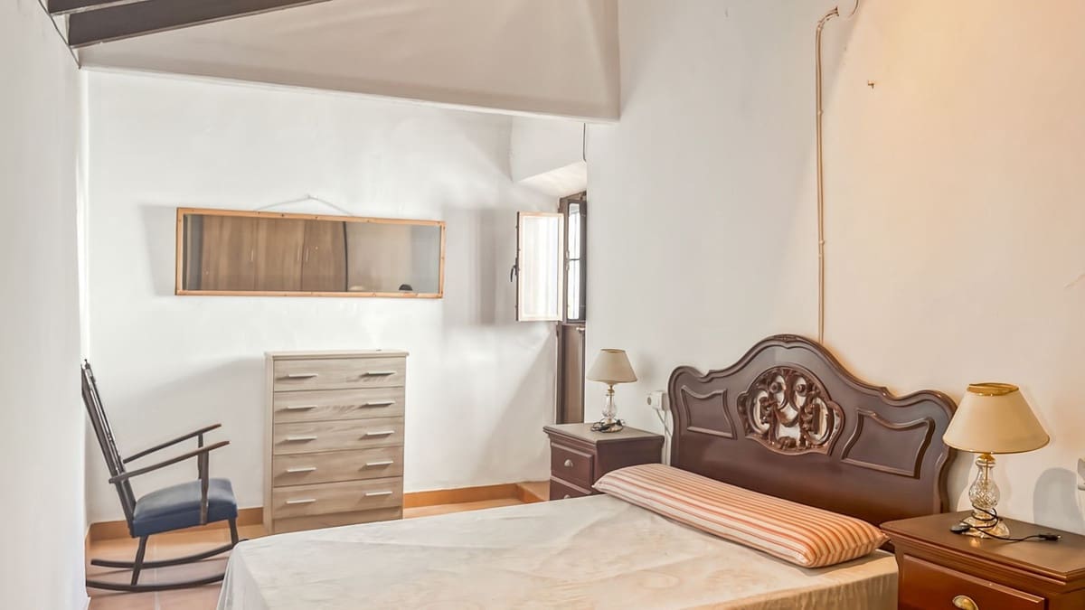 Casa de 3 habitaciones en Comares en venta - 85.000 € (Ref: 9592111)