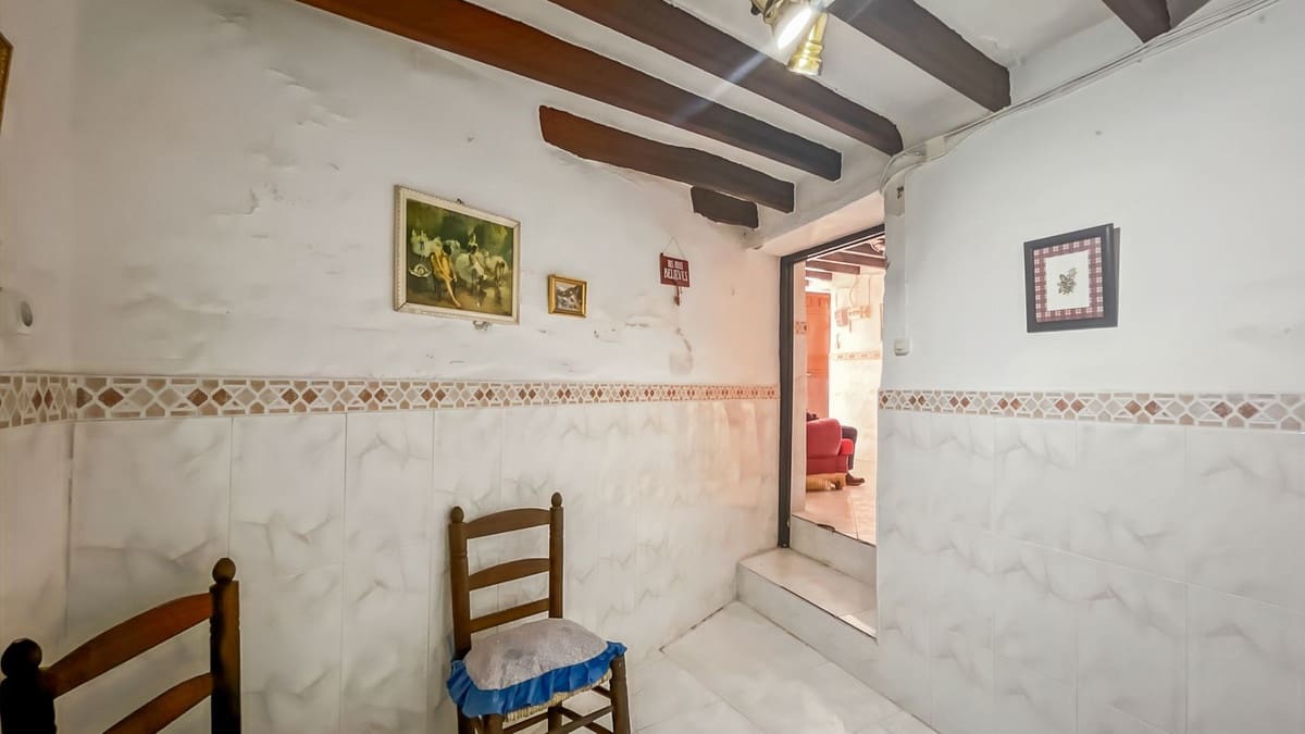 Casa de 3 habitaciones en Comares en venta - 85.000 € (Ref: 9592111)