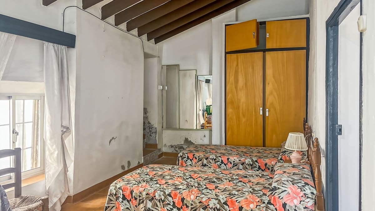 Casa de 3 habitaciones en Comares en venta - 85.000 € (Ref: 9592111)