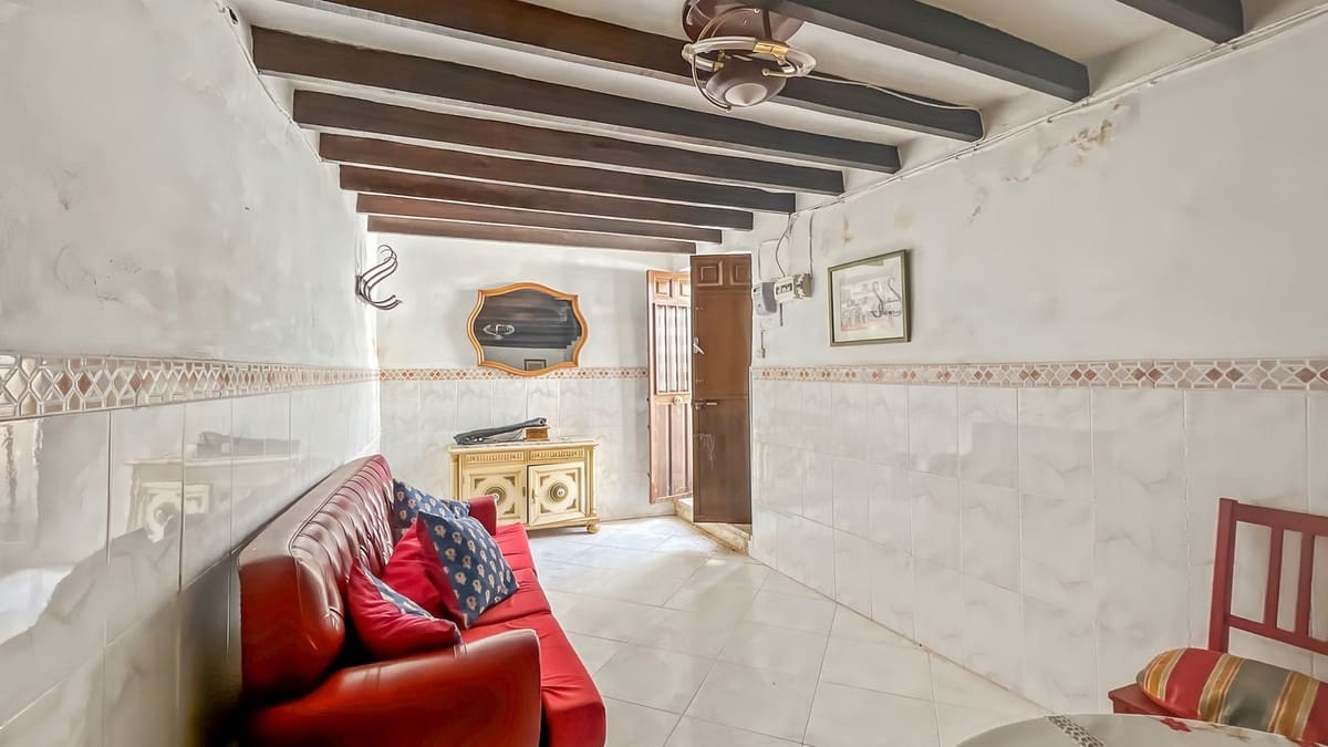 Casa de 3 habitaciones en Comares en venta - 85.000 € (Ref: 9592111)