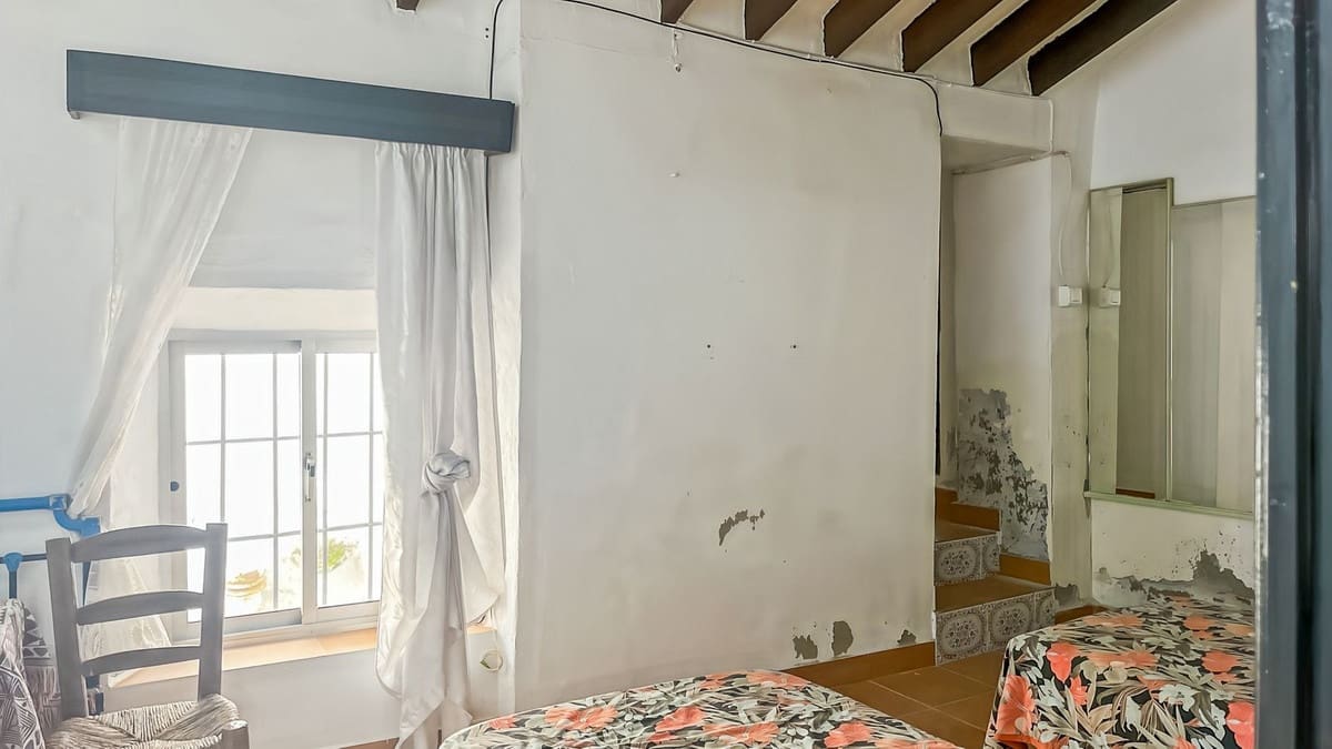 Casa de 3 habitaciones en Comares en venta - 85.000 € (Ref: 9592111)