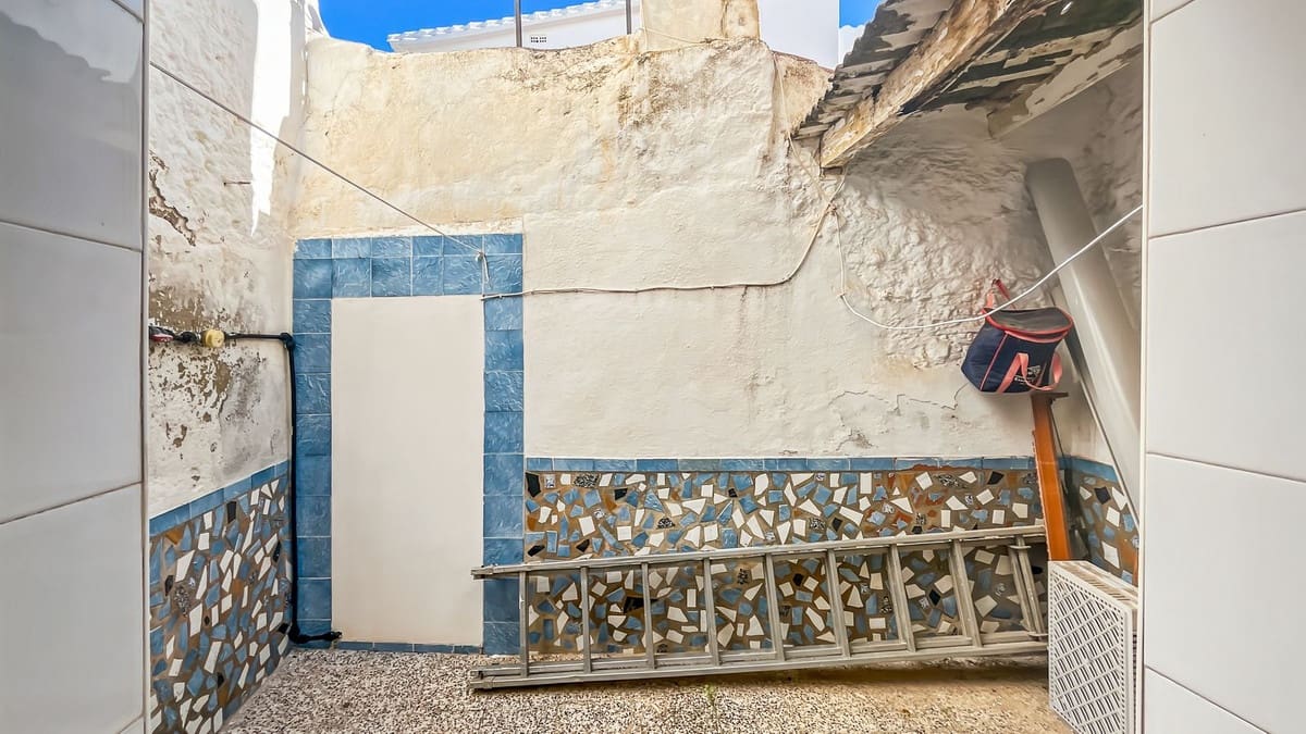 Casa de 3 habitaciones en Comares en venta - 85.000 € (Ref: 9592111)