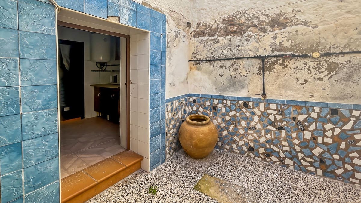 Casa de 3 habitaciones en Comares en venta - 85.000 € (Ref: 9592111)