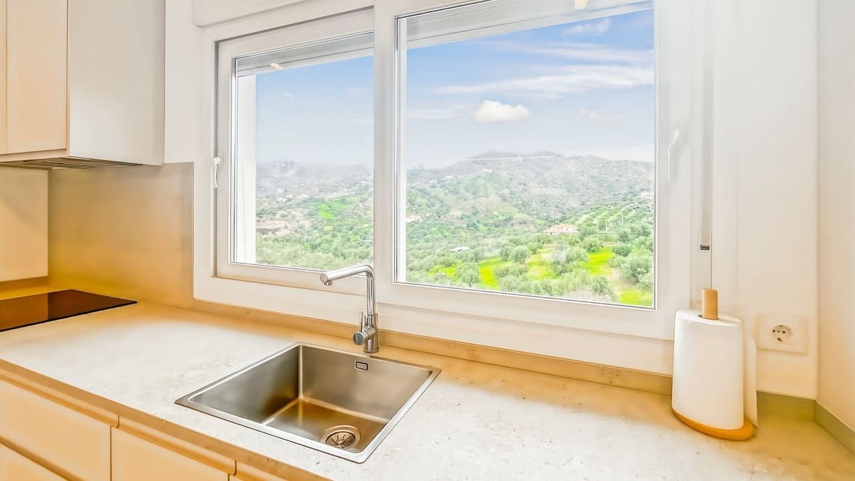 3 slaapkamer Villa te huur in Riogordo met garage - € 2.000 (Ref: 9597273)