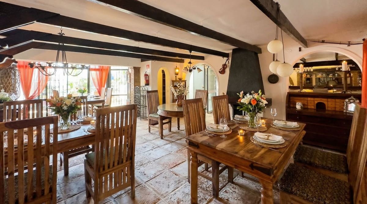 2 soveværelse Restaurant/Bar til salg i Campo Mijas med garage - € 525.000 (Ref: 9622759)