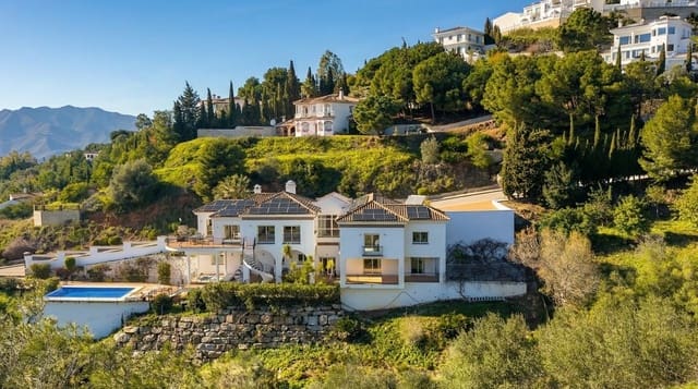 4 soveværelse Villa til salg i Valtocado, Mijas med swimmingpool garage - € 1.485.000 (Ref: 9628438)