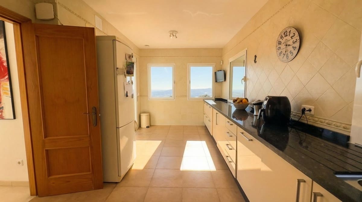 4 soveværelse Villa til salg i Valtocado med swimmingpool garage - € 1.485.000 (Ref: 9628438)