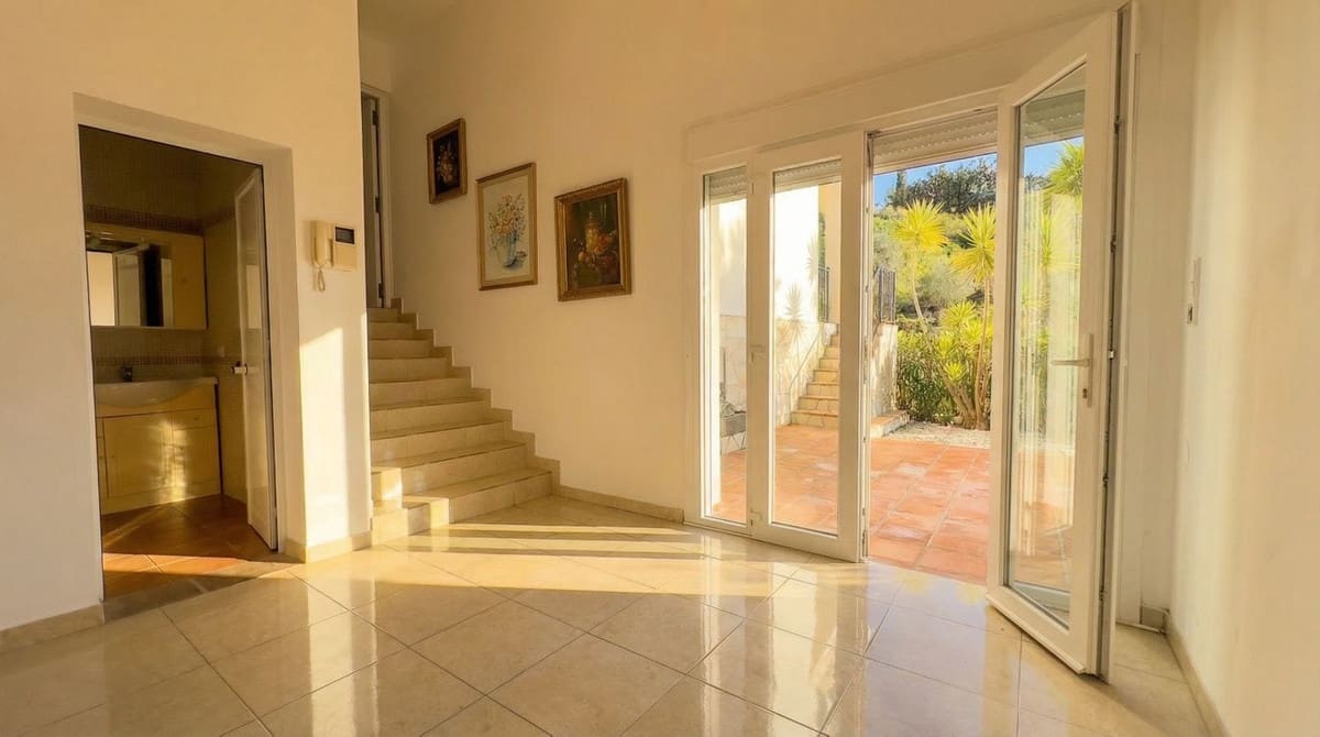 4 bedroom Villa for sale in Valtocado with pool garage - € 1,485,000 (Ref: 9628438)