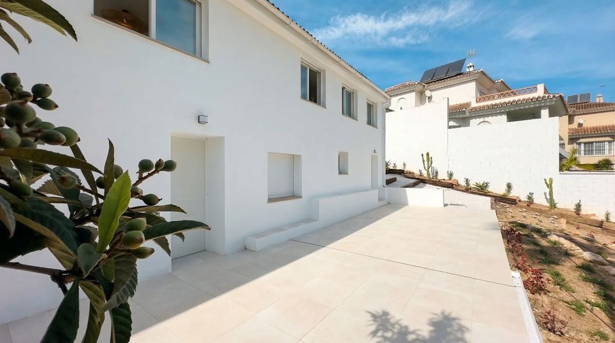 Chalet de 4 habitaciones en Campo Mijas en venta con piscina garaje - 899.000 € (Ref: 9628439)