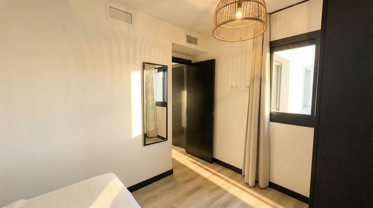 3 soveværelse Lejlighed til salg i Mijas Costa med swimmingpool garage - € 349.000 (Ref: 9628441)