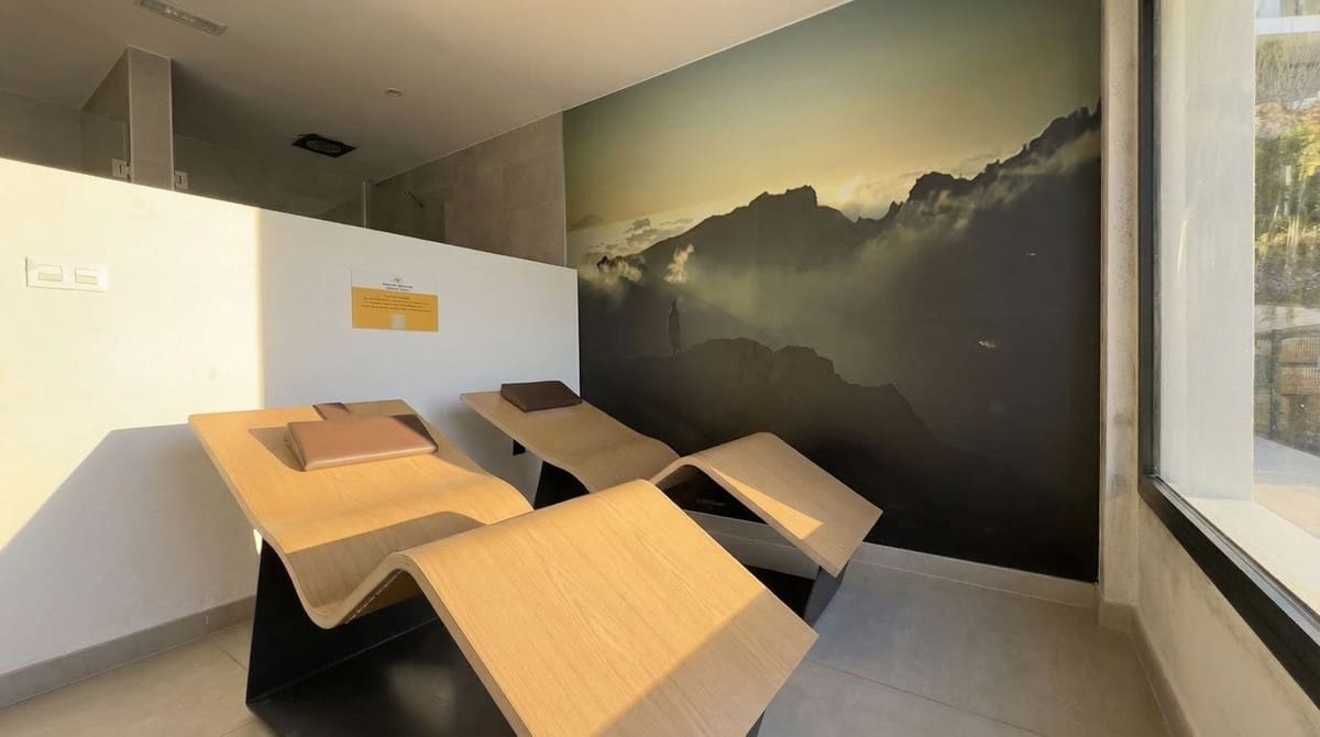 3 soveværelse Lejlighed til salg i Mijas Costa med swimmingpool garage - € 349.000 (Ref: 9628441)