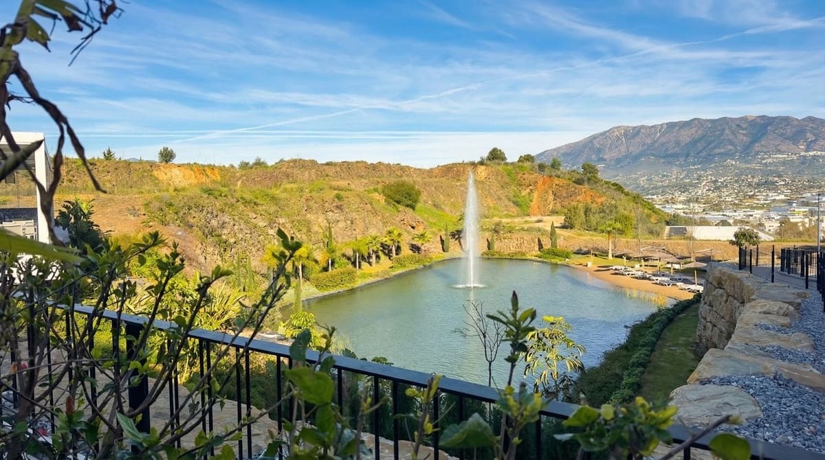 3 soveværelse Lejlighed til salg i Mijas Costa med swimmingpool garage - € 349.000 (Ref: 9628441)