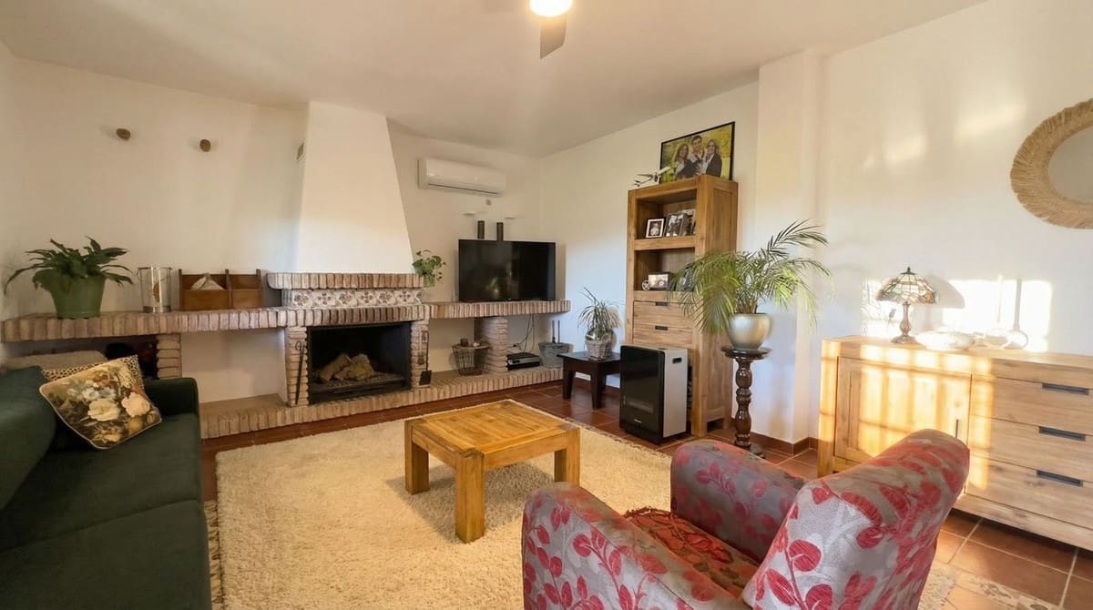 Finca/Casa Rural de 4 habitaciones en Alora en venta con piscina garaje - 269.000 € (Ref: 9628442)