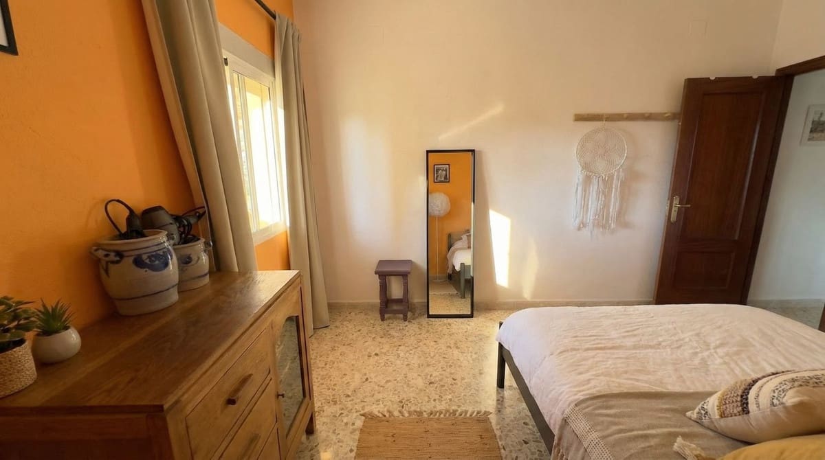 4 bedroom Finca/Country House for sale in Alora with pool garage - € 269,000 (Ref: 9628442)