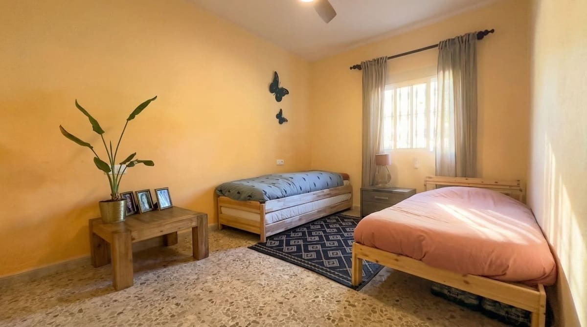 4 bedroom Finca/Country House for sale in Alora with pool garage - € 269,000 (Ref: 9628442)