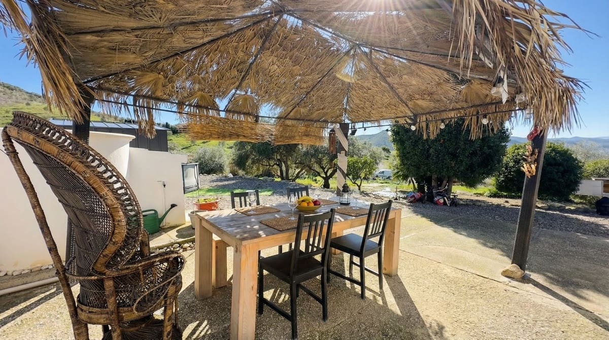 4 bedroom Finca/Country House for sale in Alora with pool garage - € 269,000 (Ref: 9628442)