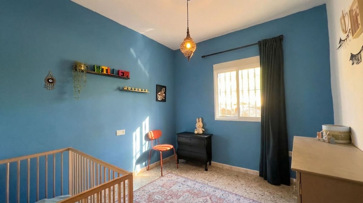 4 bedroom Finca/Country House for sale in Alora with pool garage - € 269,000 (Ref: 9628442)