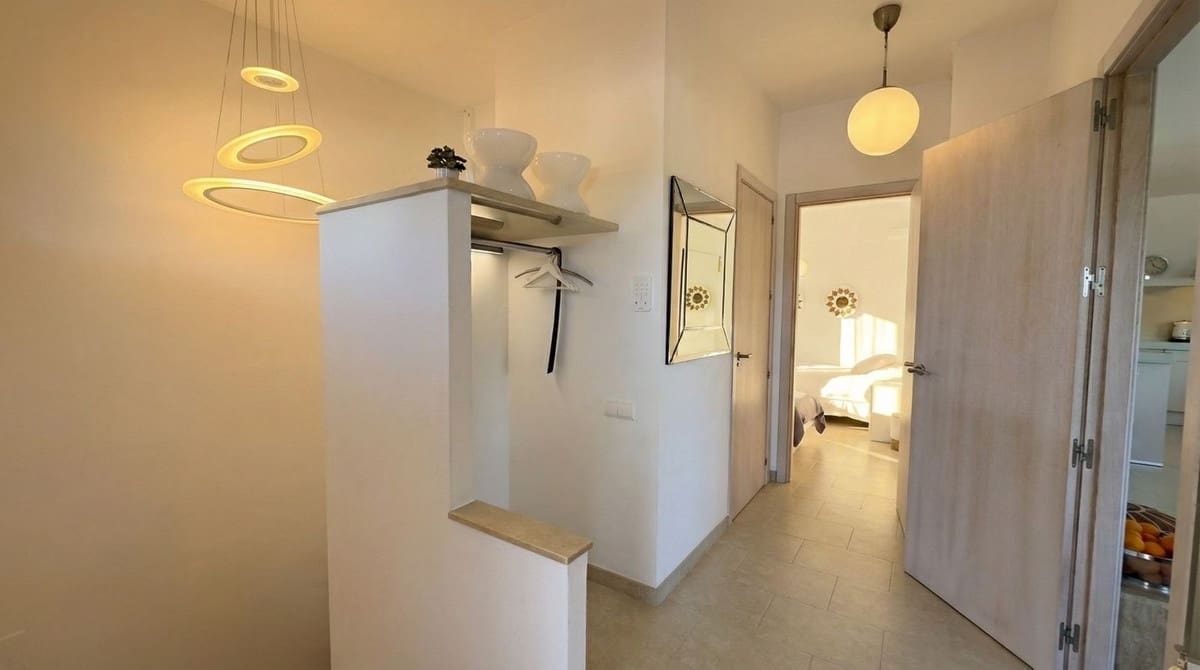 Chalet de 4 habitaciones en Guaro en venta con piscina garaje - 995.000 € (Ref: 9631862)