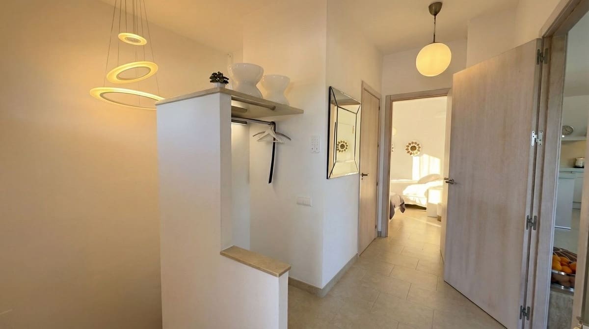 4 sypialnia Willa na sprzedaż w Guaro z basenem garażem - 995 000 € (Ref: 9631862)