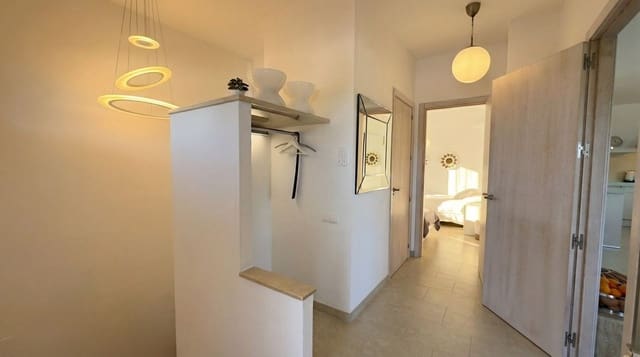 4 soveværelse Villa til salg i Guaro med swimmingpool garage - € 995.000 (Ref: 9631862)