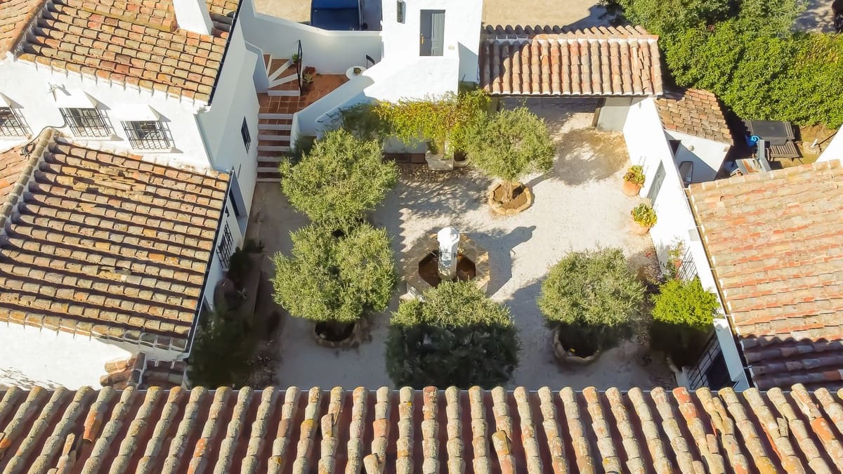 13 bedroom Finca/Country House for sale in Villanueva de la Concepcion with pool garage - € 2,250,000 (Ref: 9656584)