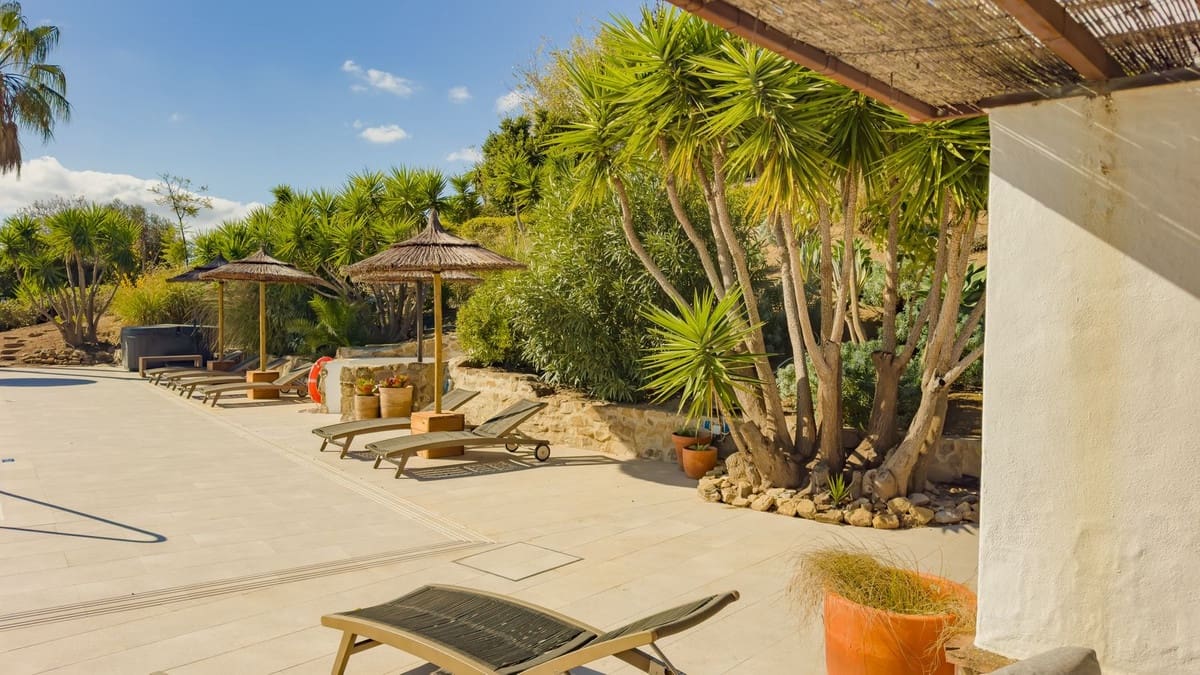 13 bedroom Finca/Country House for sale in Villanueva de la Concepcion with pool garage - € 2,250,000 (Ref: 9656584)