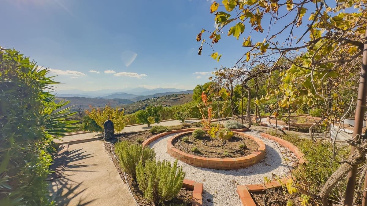 13 bedroom Finca/Country House for sale in Villanueva de la Concepcion with pool garage - € 1,995,000 (Ref: 9656584)