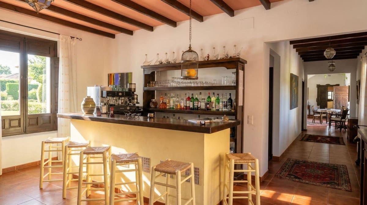 Finca/Casa Rural de 13 habitaciones en Almogía en venta con piscina - 2.200.000 € (Ref: 9685256)