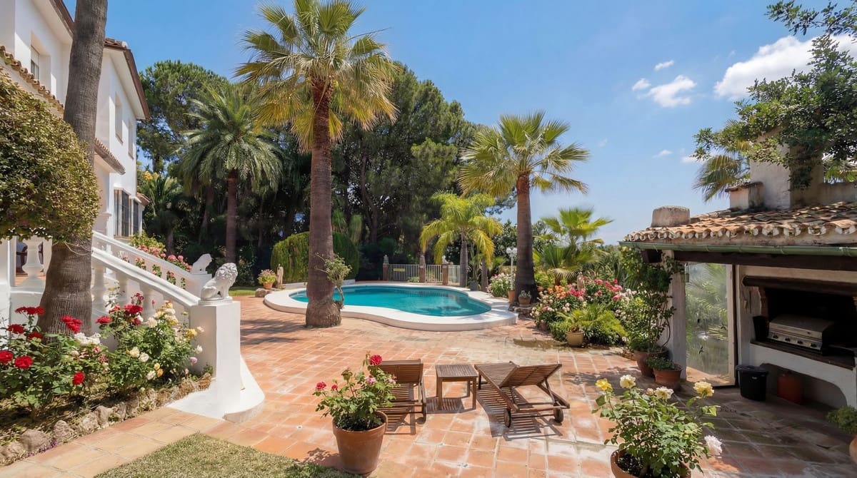 5 soveværelse Finca/Landehus til salg i Alhaurin el Grande med swimmingpool garage - € 2.150.000 (Ref: 9696779)