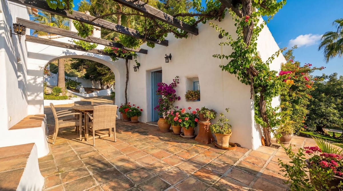 5 soveværelse Finca/Landehus til salg i Alhaurin el Grande med swimmingpool garage - € 2.150.000 (Ref: 9696779)