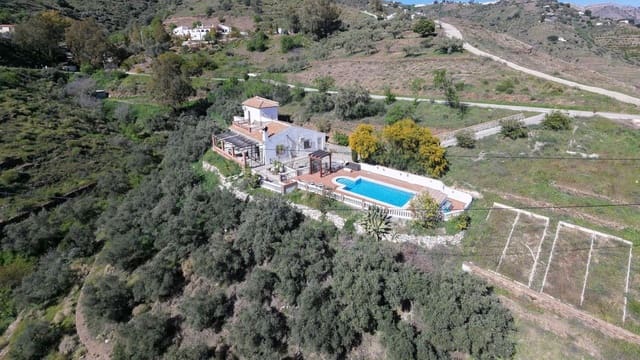 4 soveværelse Villa til salg i Cómpeta med swimmingpool garage - € 446.000 (Ref: 9697881)