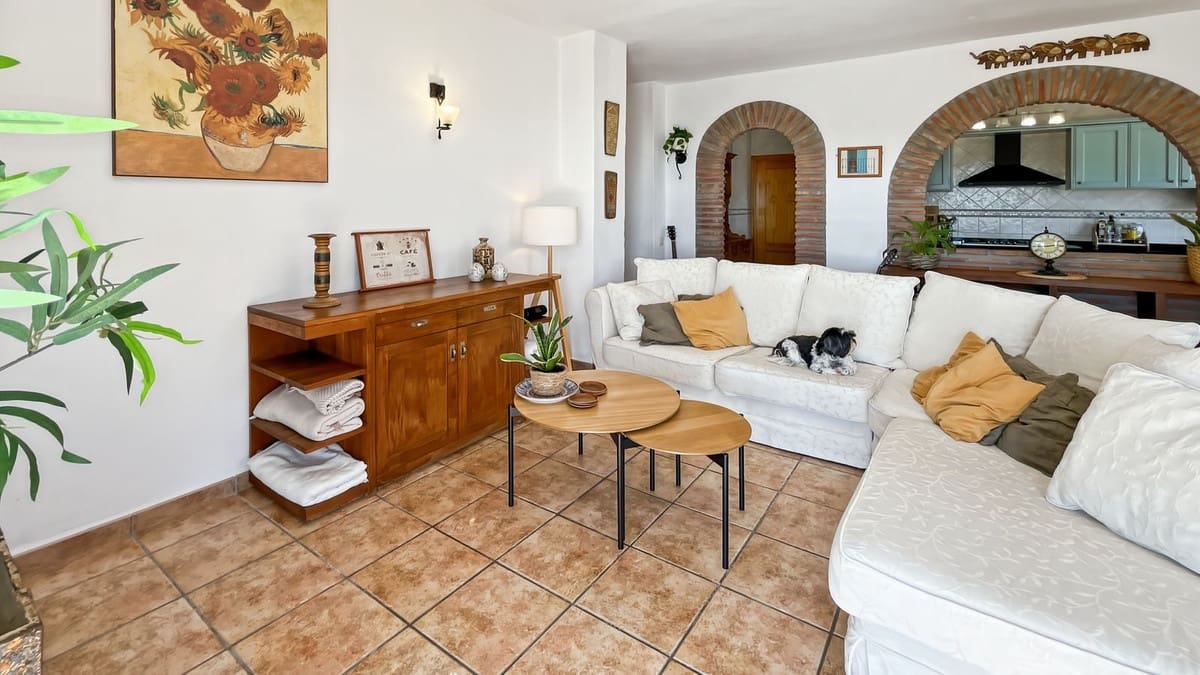 4 soveværelse Villa til salg i Competa med swimmingpool garage - € 446.000 (Ref: 9697881)