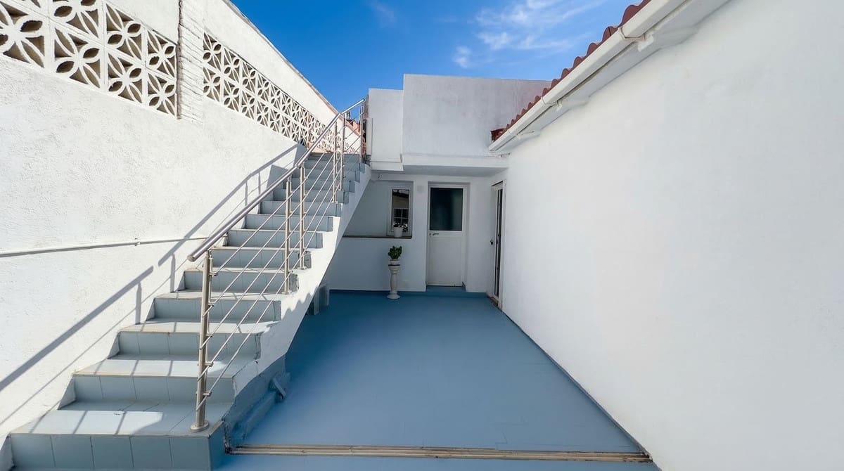 3 slaapkamer Halfvrijstaande villa te koop in Calahonda met garage - € 699.999 (Ref: 9700019)