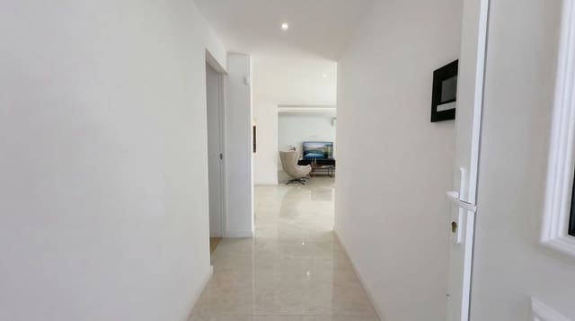 3 quarto Moradia Geminada para venda em Calahonda, Mijas com garagem - 699 999 € (Ref: 9700019)