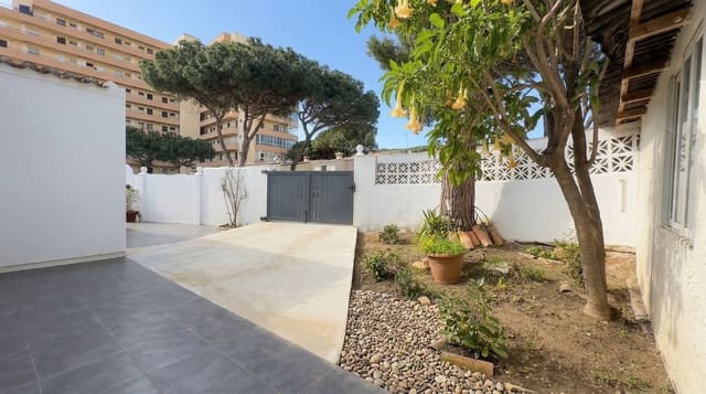 3 quarto Moradia Geminada para venda em Calahonda, Mijas com garagem - 699 999 € (Ref: 9700019)