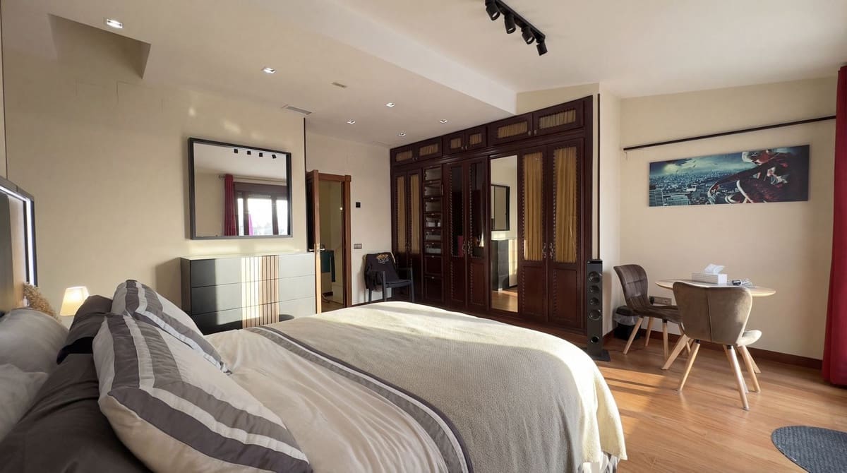 4 soveværelse Lejlighed til salg i Ronda med garage - € 370.000 (Ref: 9742995)